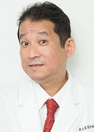 共立美容外科の新垣光之医師